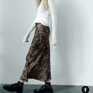 Zara SATIN EFFECT ANIMAL PRINT SKIRT